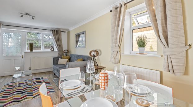 Clapham flat living and dining area