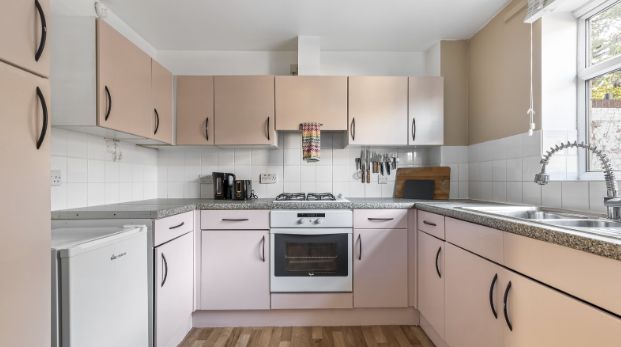 Clapham flat kitchen